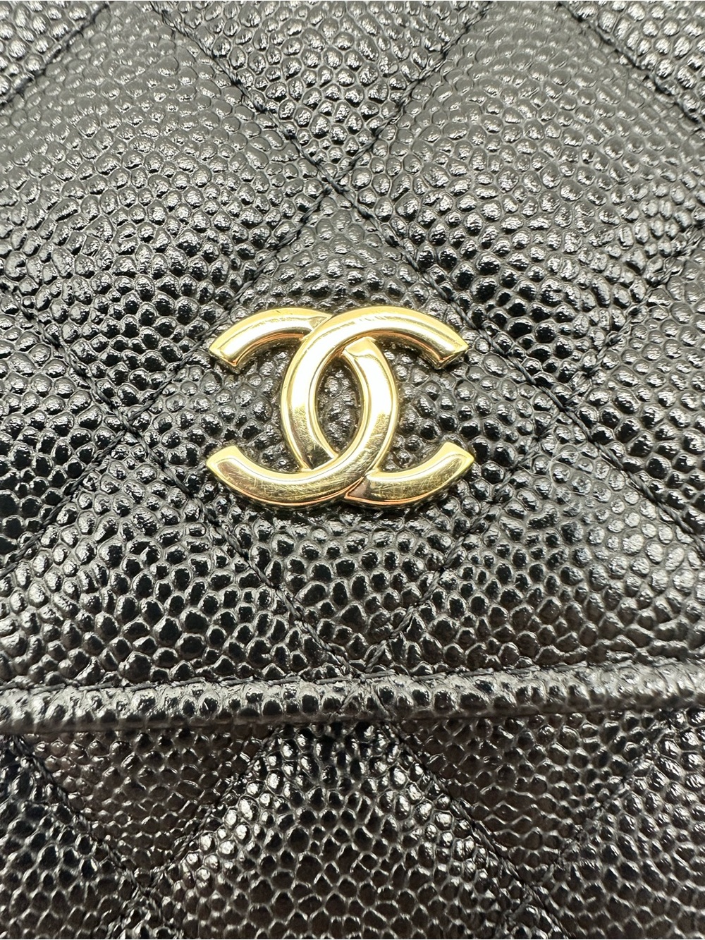 CHANEL Black Quilted Caviar Leather Crossbody Phone Pouch with Gold Bow Chain - Picture 3 of 13